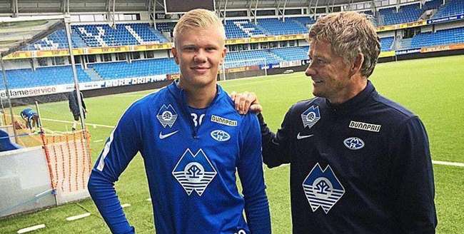 足坛一夜动态：AC米兰大逆转登顶意甲第1，B费创纪录曼联复仇狼队（足坛一夜速递：AC米兰逆转登顶意甲榜首，B费破纪录助曼联复仇狼队）