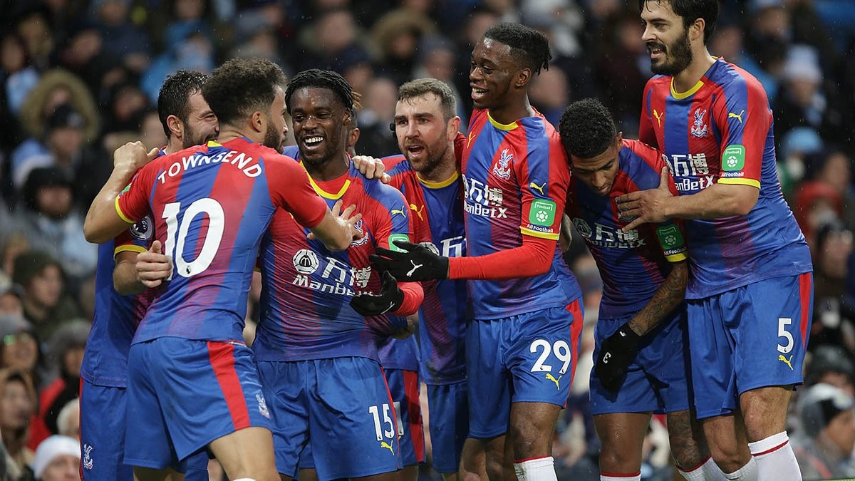 奥尔莫肩伤缺阵一个月，巴萨迎赛季关键考验